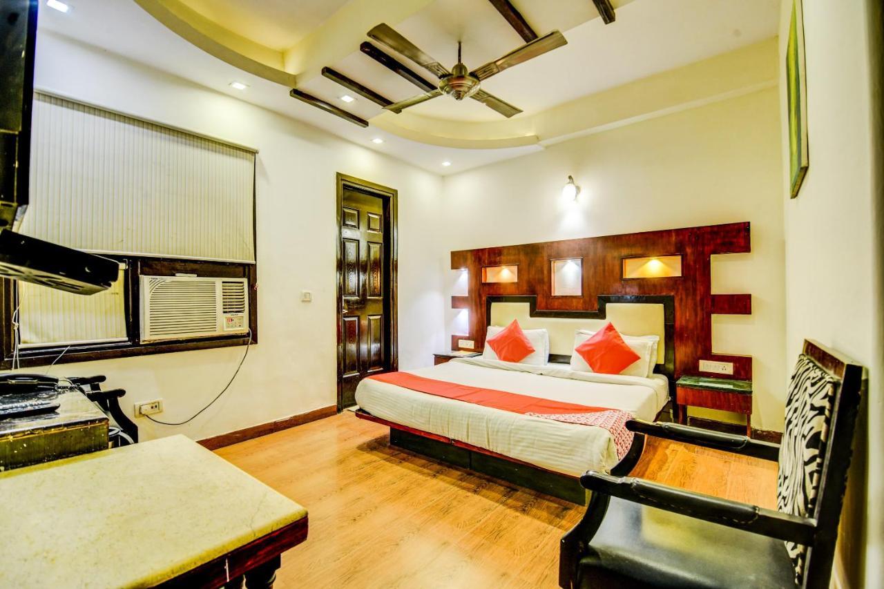 Oyo Hotel Asko International Near Gurudwara Shri Bangla Sahib Nova Deli Exterior foto