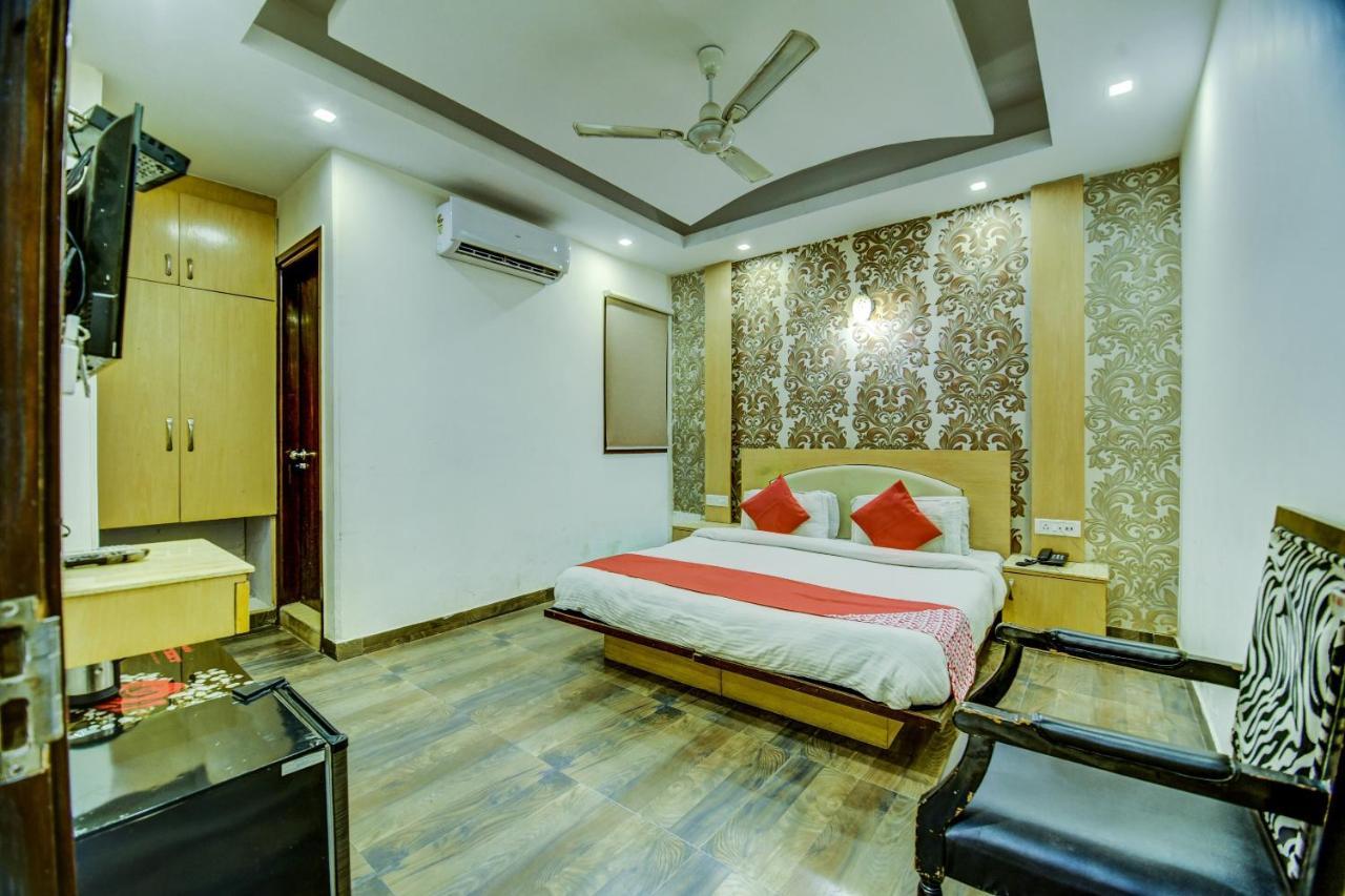 Oyo Hotel Asko International Near Gurudwara Shri Bangla Sahib Nova Deli Exterior foto